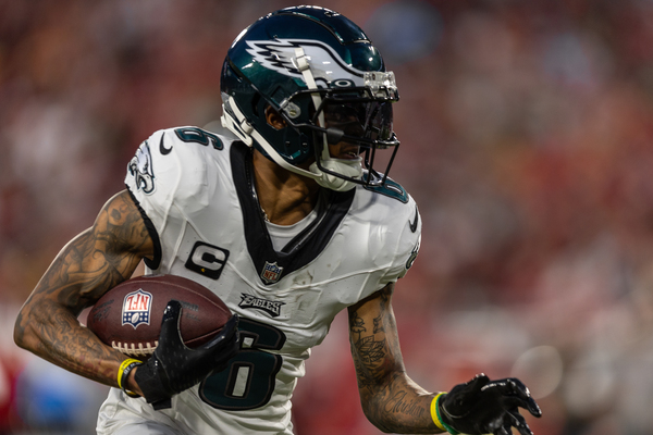 Eagles' Smith Provides Big-Play Ability