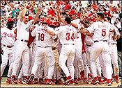 Phillies Win in Walk-Off Homer