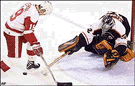 Flyers Outskate Red Wings