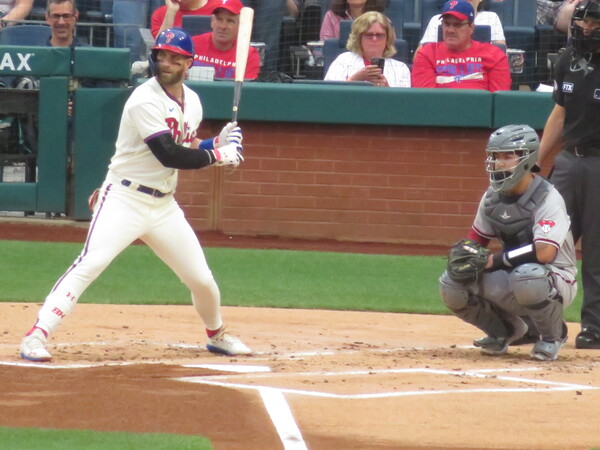 Phillies can only hope to meet the Mets again