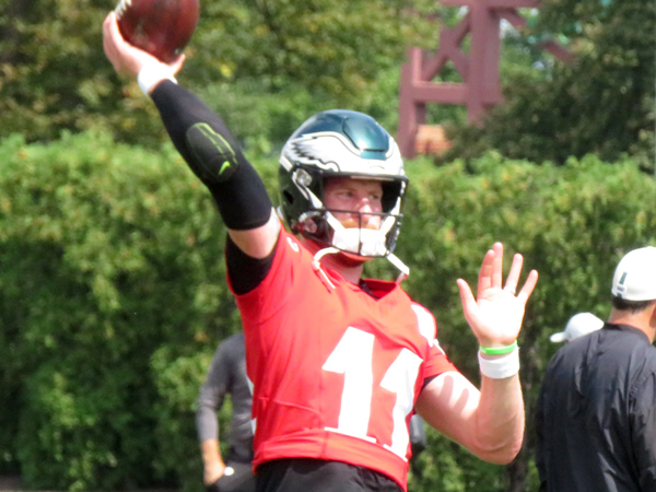 Wentz Continues to Carry the Eagles on Late-Season Run